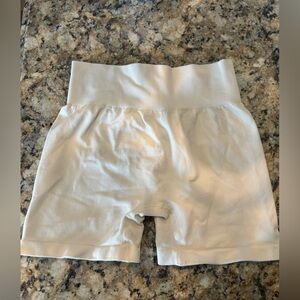 NWOT White bike shorts